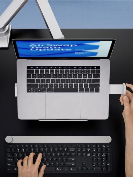 Monitör Koluna Takılabilen Dikey Laptop Tutucu Stand 12” – 18” 9 kg Taşıma Kapasiteli