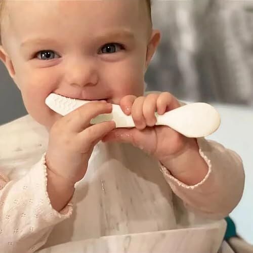 4'lü Silikon Beslenme Seti, Silikon Mama Önlüğü, Kulplu Bardak, Vakum Tabanlı Tabak, Mama Kaşığı, Krem