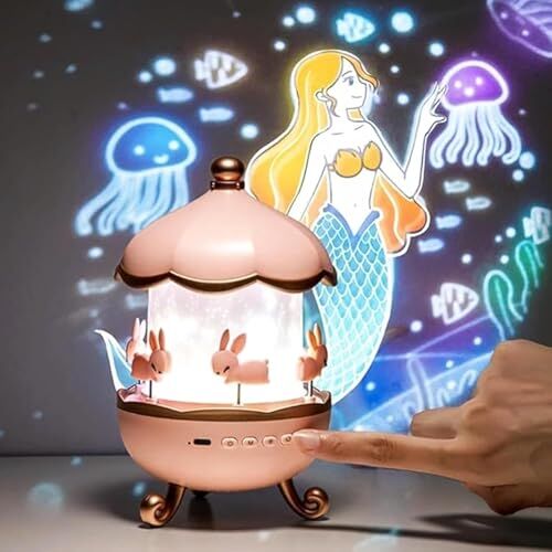 Bunny’s Carousel Gece Lambası Projeksiyonlu Müzikli Atl Ilkarınca Tasarım, Kablolu 5V USB, Tavşan Figürlü, WH-E11